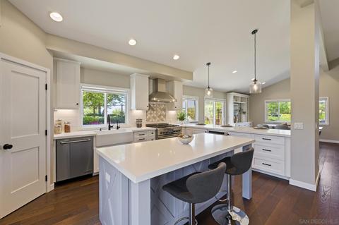 1002 Guildford Ct, Encinitas, CA 92024 photo 9