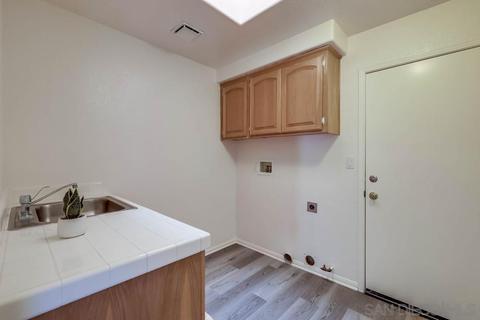 1546 Glasgow, Escondido, CA 92027 photo 43