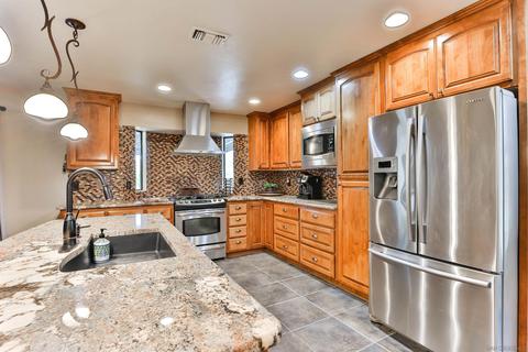 16734 Republican Way, Ramona, CA 92065 photo 1