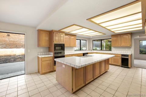 2614 Gianelli Ln, Escondido, CA 92025 photo 16
