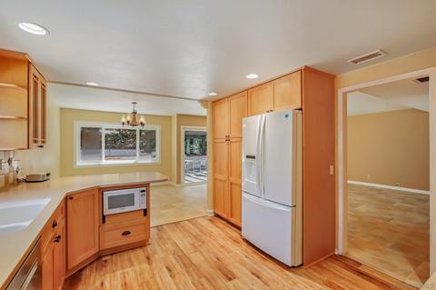 2469 Melru Ln, Escondido, CA 92026 photo 8