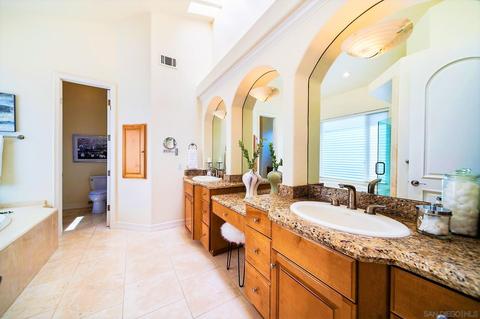 7558 Navigator, Carlsbad, CA 92011 photo 13