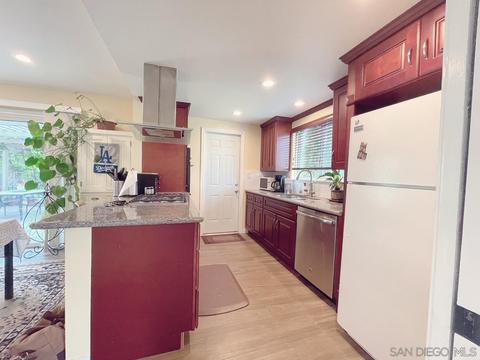 3132 Trinity Dr, Costa Mesa, CA 92626 photo 4
