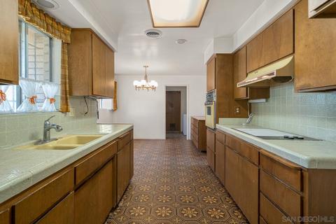2603 Soderblom Ave, San Diego, CA 92122 photo 4