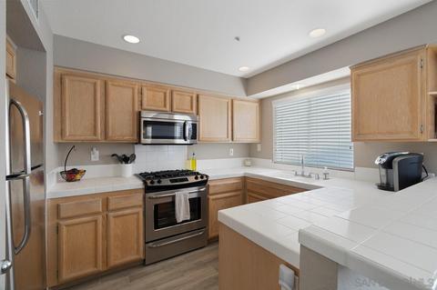 2695 Valencia Cyn, Spring Valley, CA 91977 photo 6