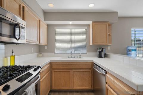 2695 Valencia Cyn, Spring Valley, CA 91977 photo 7