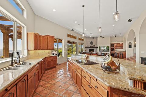 10143 Circle P Ln, Escondido, CA 92026 photo 15