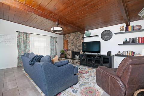 8169 Cinderella Pl, Lemon Grove, CA 91945 photo 3