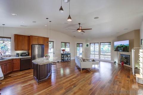12260 Linroe Dr, Lakeside, CA 92040 photo 1