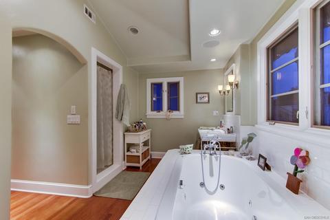 1010 Olive Ave, Coronado, CA 92118 photo 24