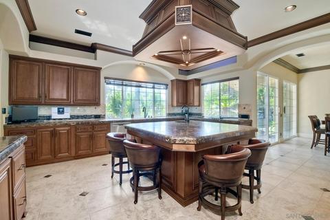 636 Rolling Hills Rd, Vista, CA 92081 photo 14