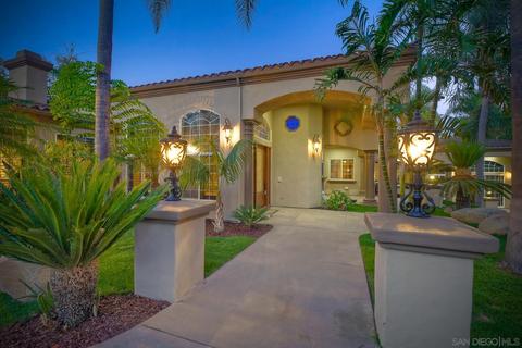 636 Rolling Hills Rd, Vista, CA 92081 photo 4