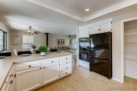 1062 Via Unidos, Fallbrook, CA 92028 photo 12
