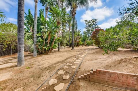 1062 Via Unidos, Fallbrook, CA 92028 photo 31