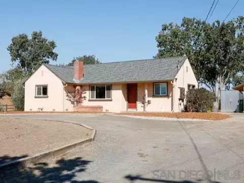 560 Irwin Ln, Santa Rosa, CA 95401