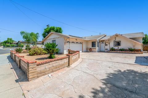13055 Carriage Rd, Poway, CA 92064 photo 2