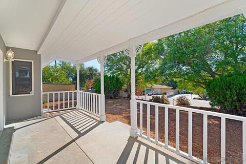 440 Debby St, Fallbrook, CA 92028 photo 5