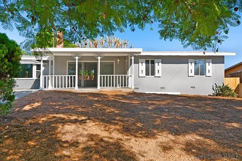 440 Debby St, Fallbrook, CA 92028 photo 2