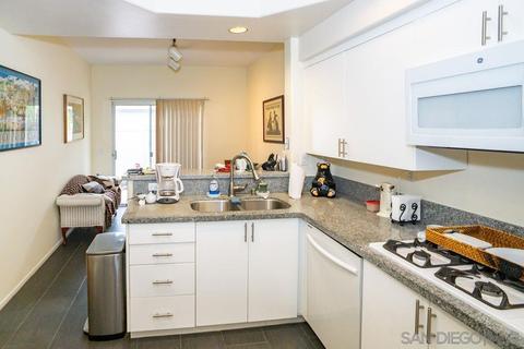 8597 Via Mallorca #C, La Jolla, CA 92037 photo 13