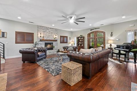 4331 Woodland Dr, La Mesa, CA 91941 photo 9