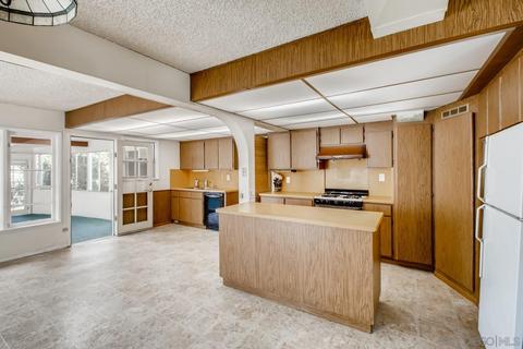 4006 Massachusetts Ave, La Mesa, CA 91941 photo 4