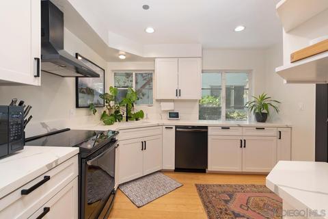 2360 Torrey Pines Rd #23, La Jolla, CA 92037 photo 2