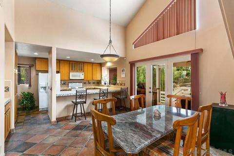 2544 Shamrock Way, Escondido, CA 92025 photo 10