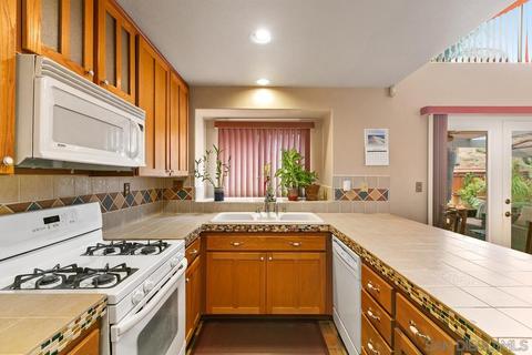 2544 Shamrock Way, Escondido, CA 92025 photo 13