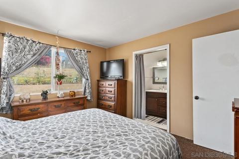 1143 Hackamore Rd, Vista, CA 92083 photo 9