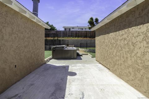 552 Carlsbad St, Spring Valley, CA 91977 photo 18