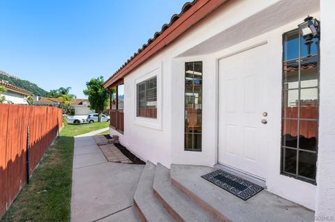 4878 Dulin, Fallbrook, CA 92028 photo 2