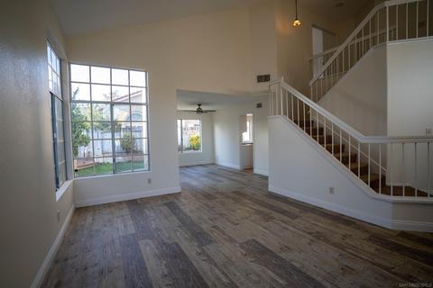 322 Valleytree Pl, Escondido, CA 92026 photo 4