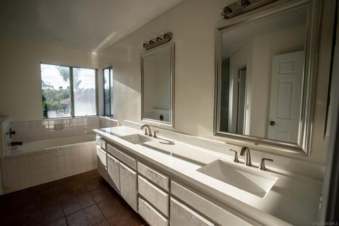 322 Valleytree Pl, Escondido, CA 92026 photo 17