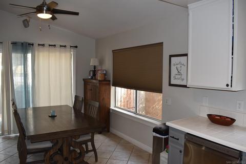 1856 Loreto Gln, Escondido, CA 92027 photo 4
