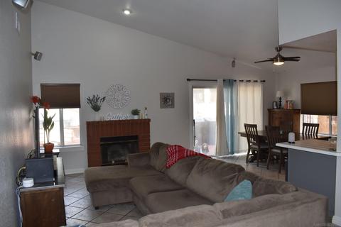 1856 Loreto Gln, Escondido, CA 92027 photo 6