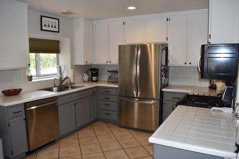 1856 Loreto Gln, Escondido, CA 92027 photo 2