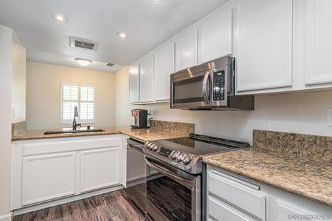 10505 Flora Azalea Ct, Santee, CA 92071 photo 17