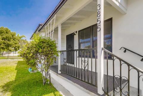 3855 Capitol St, La Mesa, CA 91941 photo 2