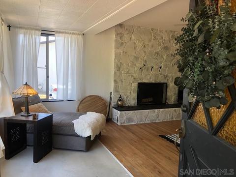 839 Newport Dr, Vista, CA 92084 photo 5