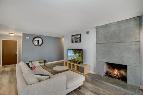6749 Oleander Way, Carlsbad, CA 92011 photo 4