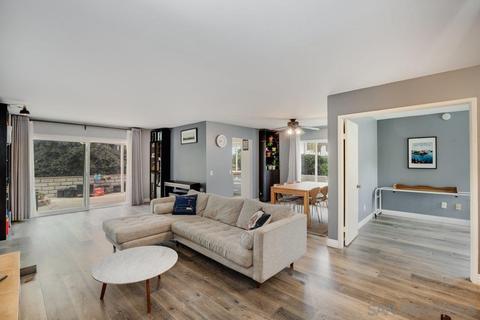 6749 Oleander Way, Carlsbad, CA 92011 photo 5