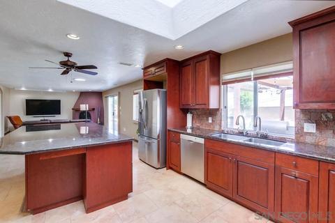 2611 Silver Oaks Way, Spring Valley, CA 91977 photo 18