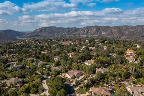 2497 Saffron Gln, Escondido, CA 92029 photo 27