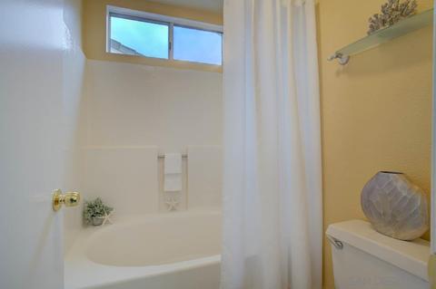 1886 Guilder Gln, Escondido, CA 92029 photo 13