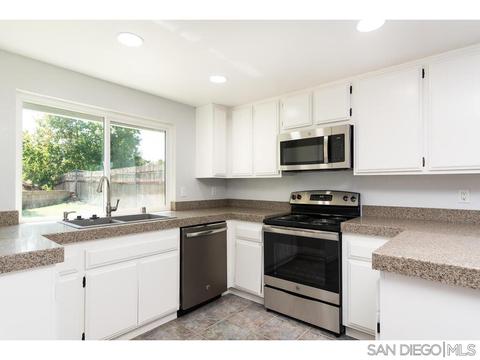 10767 Avenida Roberta, Spring Valley, CA 91978 photo 15