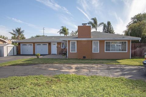 815 Montview Dr, Escondido, CA 92025 photo 2