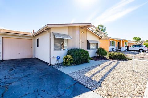 3769 Gail Dr, Oceanside, CA 92056 photo 2