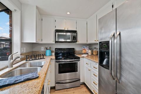 4765 Adler Way, Oceanside, CA 92057 photo 17