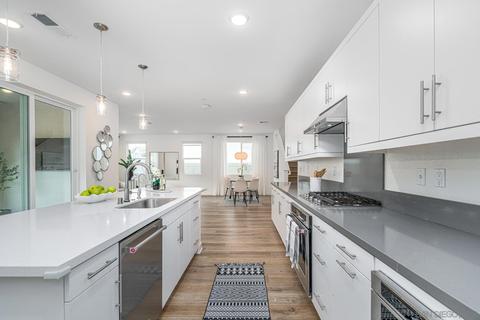 8898 Trailridge Ave, Santee, CA 92071 photo 13