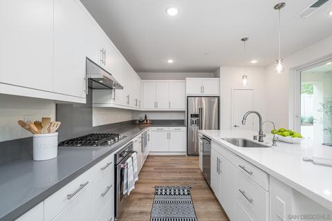 8898 Trailridge Ave, Santee, CA 92071 photo 16